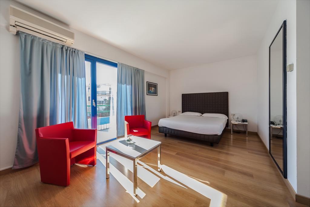 Park Hotel Residence Крема Экстерьер фото