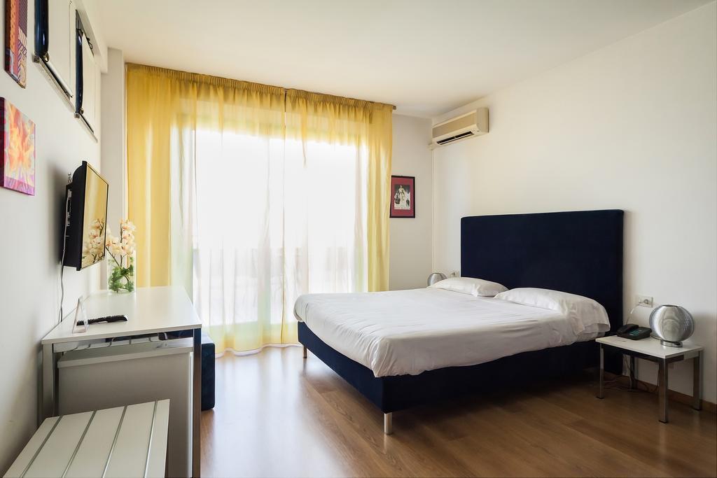 Park Hotel Residence Крема Экстерьер фото
